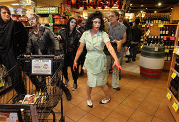 TheBiboSezSo's tweet photo. #haikuhorrorprompt @haikuprompt @PGPayT #1844: #torpid
#vss365 @BethCGreenberg 8/11: #evil

Black Friday evil
driving torpid zombie horde
to the shopping maul https://t.co/k72DSGPMJQ