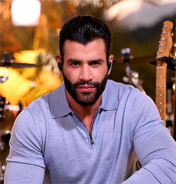 PortalBabados's tweet photo. 🚨Gusttavo Lima é condenado a pagar R$ 149 mil por número citado em música. O dono do número, um empresário, informou na ação que, após a divulgação do telefone na canção, recebeu mais de 2.000 mensagens de texto em poucos dias, além de incontáveis ligações diárias. 😳 https://t.co/AU6PUAPLZY