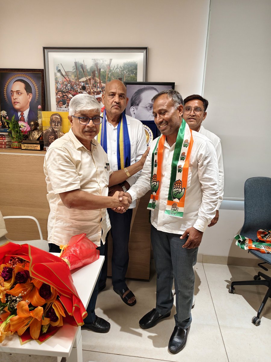 AdvRajendraPal's tweet photo. कांग्रेस परिवार में आपका स्वागत है..!

आज कांग्रेस पार्टी की सदस्यता ग्रहण करने वाले साथियों का स्वागत एवं अभिनंदन..!

1. रेनू राणा जी — पूर्व युवा प्रदेश अध्यक्ष (Centre Zone), आम आदमी पार्टी, हरियाणा।

2. सूरज प्रकाश जी — हल्का प्रधान JJP (दुष्यंत चौटाला), बरोदा, सोनीपत, हरियाणा।

3. अतुल कुमार चौधरी — पूर्व जिलाध्यक्ष किसान यूनियन, बिजनौर, उत्तर प्रदेश।

आइए, मिलकर लोकतंत्र, संविधान और सामाजिक न्याय की लड़ाई को मजबूत करें..!
