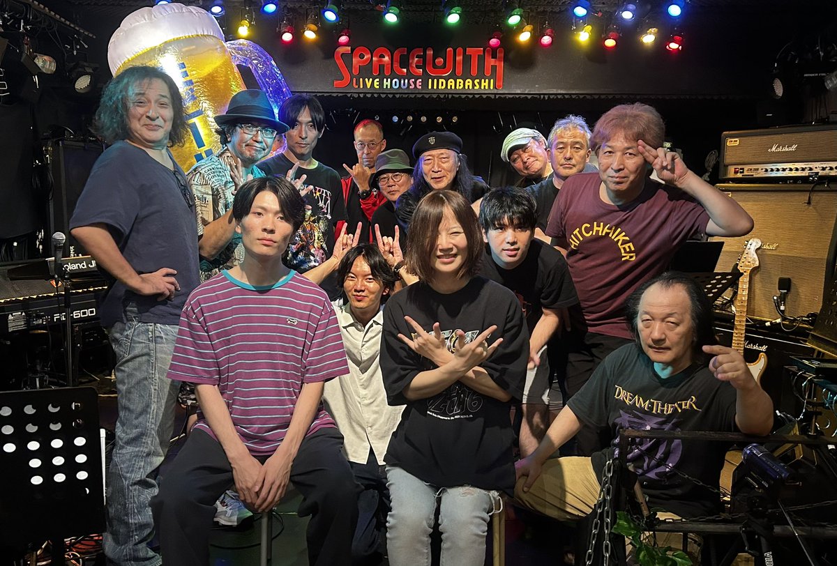 TekazuOhMetase's tweet photo. 第74回 手数王メタルセッションsucccessorでした！⚡️
お盆という事でたくさんの方で賑わいました✨
演奏やリスナーでご参加いただいた皆さま、台風の雨の中ありがとうございました！！😊

次回は10/13(火)！
また掲示板が立ち上がったら告知いたします！ https://t.co/Th2KFef4Th
