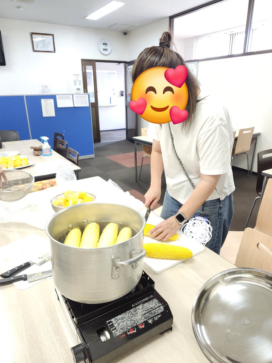 Hanayukiii's tweet photo. 北海道から送ったとうもろこし🌽
みんなで食べたよー😆

#樋口物流サービス
#M姐さんが行く https://t.co/StzRcwrxqn