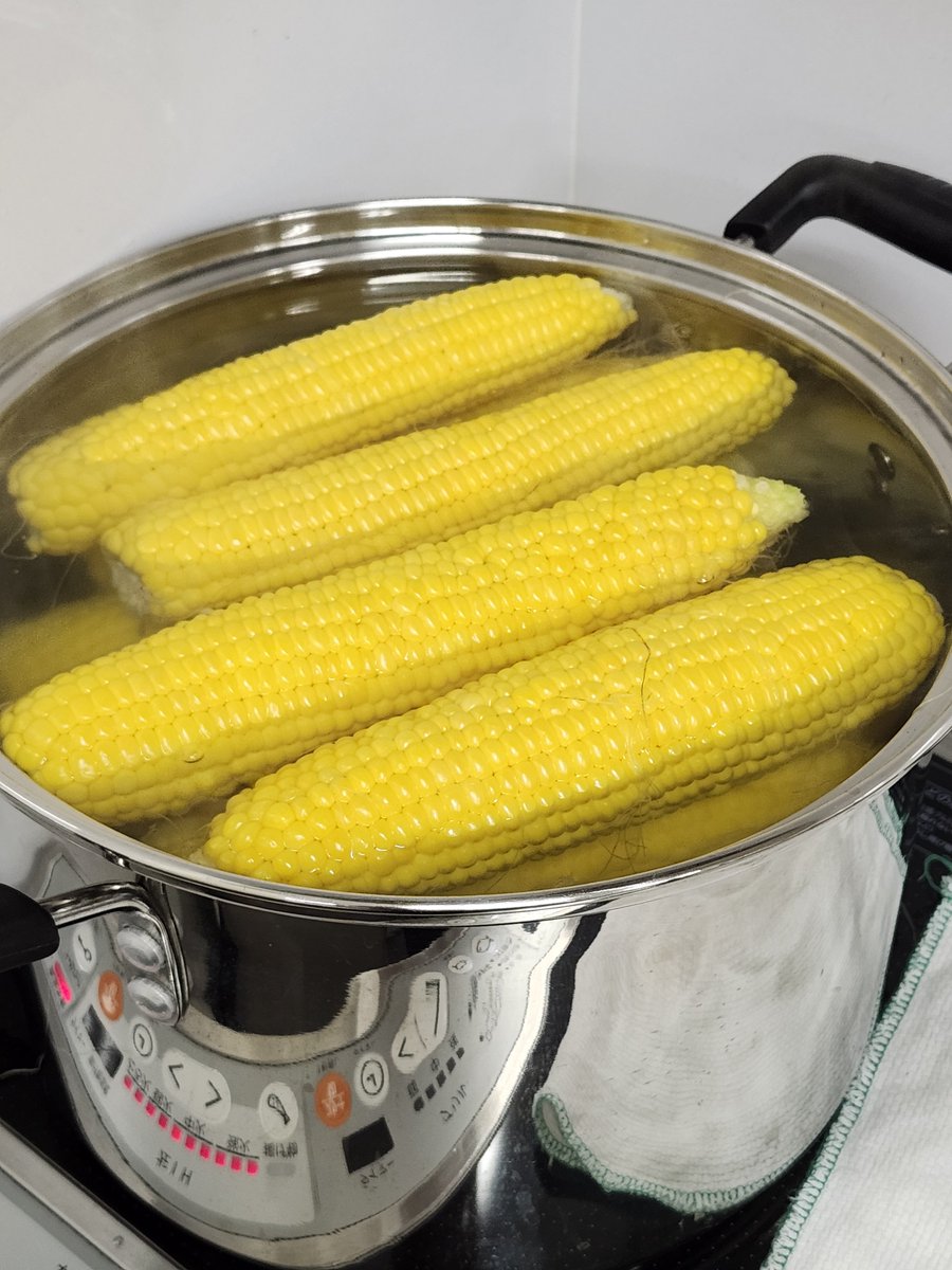 Hanayukiii's tweet photo. 北海道から送ったとうもろこし🌽
みんなで食べたよー😆

#樋口物流サービス
#M姐さんが行く https://t.co/StzRcwrxqn