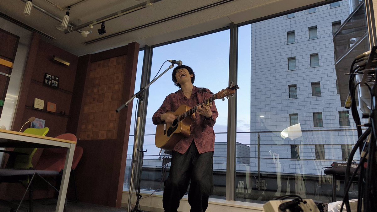 Ann_Since1967's tweet photo. ／
タイムフリーは
8/16(日)の朝5:00まで⏰
＼

『#杉本ラララ のオールナイトニッポン0』

スタッフに連れ去られた先には
朝日が射すスタジオが🌄

"辛いときは逃げてもいい"
『ゴライコー』の生演奏は
ぜひタイムフリーで📻

📻 生演奏はこちらから！
https://t.co/v5F8qe4boy

#杉本ラララANN0 https://t.co/RikomG7HE6