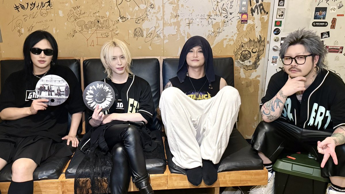 DEZERT_OFFICIAL's tweet photo. 【ひまわり会🌻】

FC-MOVIE
「2026.08.11」

を更新しました！

▼閲覧はこちら🎥
https://t.co/VJhWMeNc98

▼ご入会はこちら💡
https://t.co/WgeN09IOob https://t.co/XhQrsCwsrz