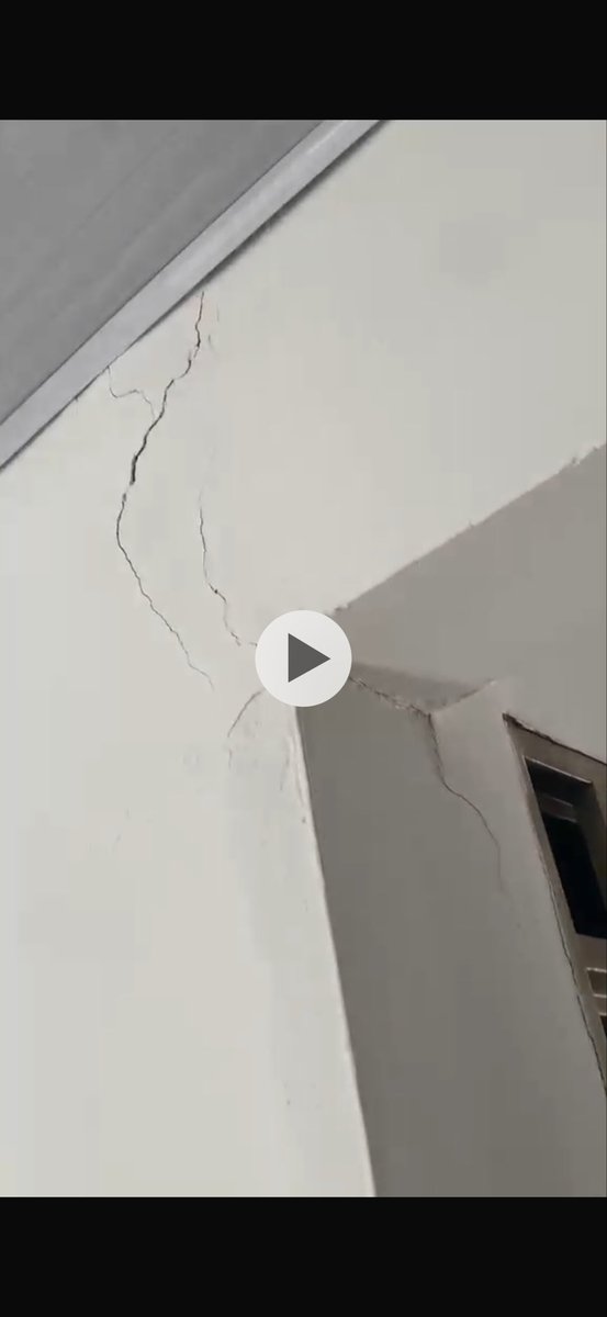 sxffocated's tweet photo. @adkinsparce podrías por favor ayudarme mirando estas imágenes? me las manda mi familia desde colombia, hay algo de que preocuparse? https://t.co/YyvEHLolIx