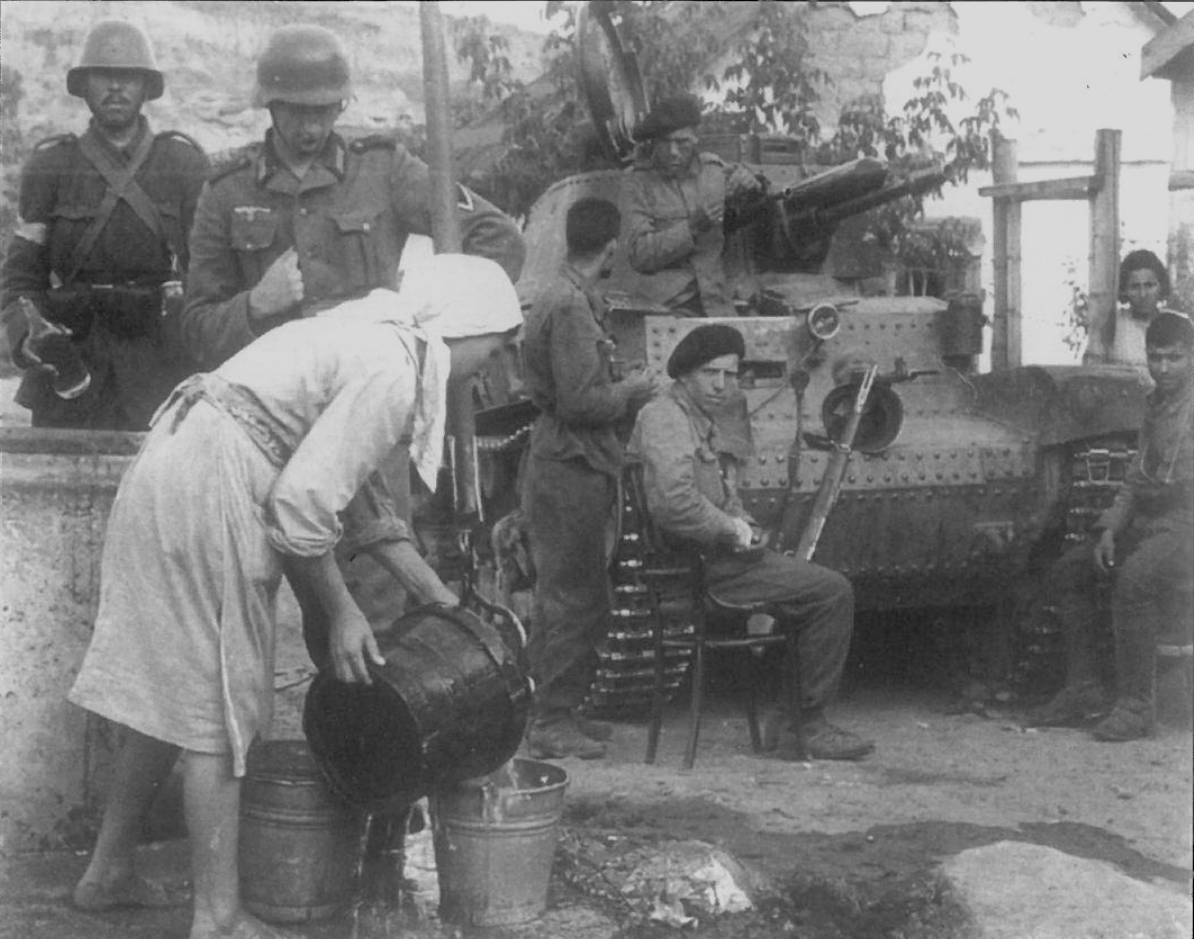 Anthonius000's tweet photo. Moment of rest in a Transnistrian village, summer 1941. https://t.co/M6P8RsgpbK