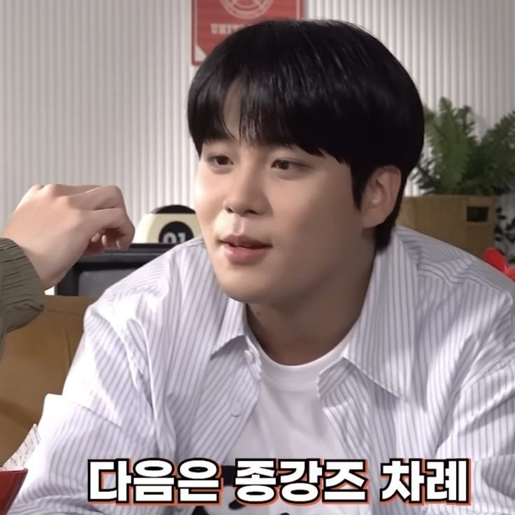 bbo8823's tweet photo. 난 모든 종호가 좋지만 요새 빼짝마른 종호를 보다 문득 정품극동글종호가 그리울때가 있다 특히 동구라미 머리까지해줘야 완성이다 https://t.co/JnJXkzc9ID