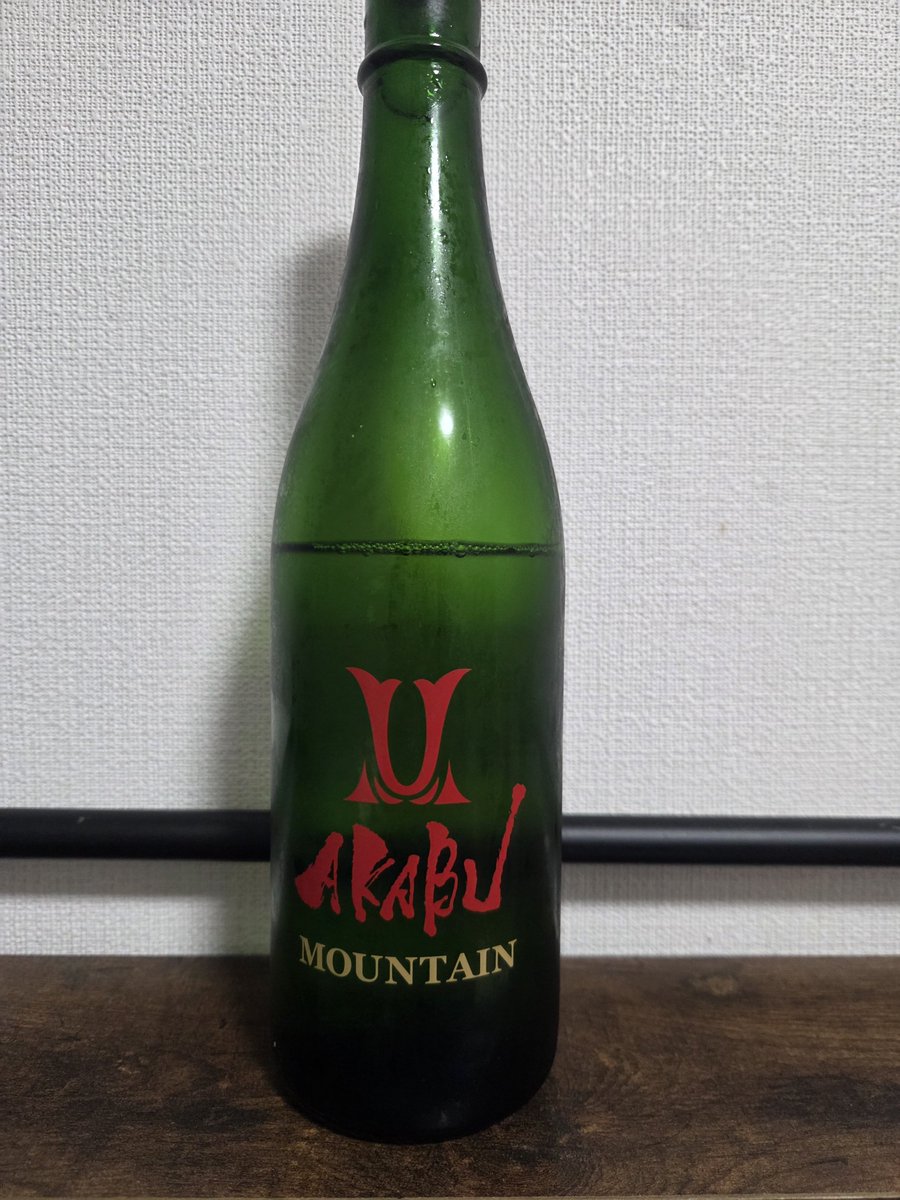 robokeizuki's tweet photo. 本日の日本酒
赤武　mountain 
柑橘系っぽい香り
旨味と酸味がバランスよくくる感じ https://t.co/JLdIvCQafB