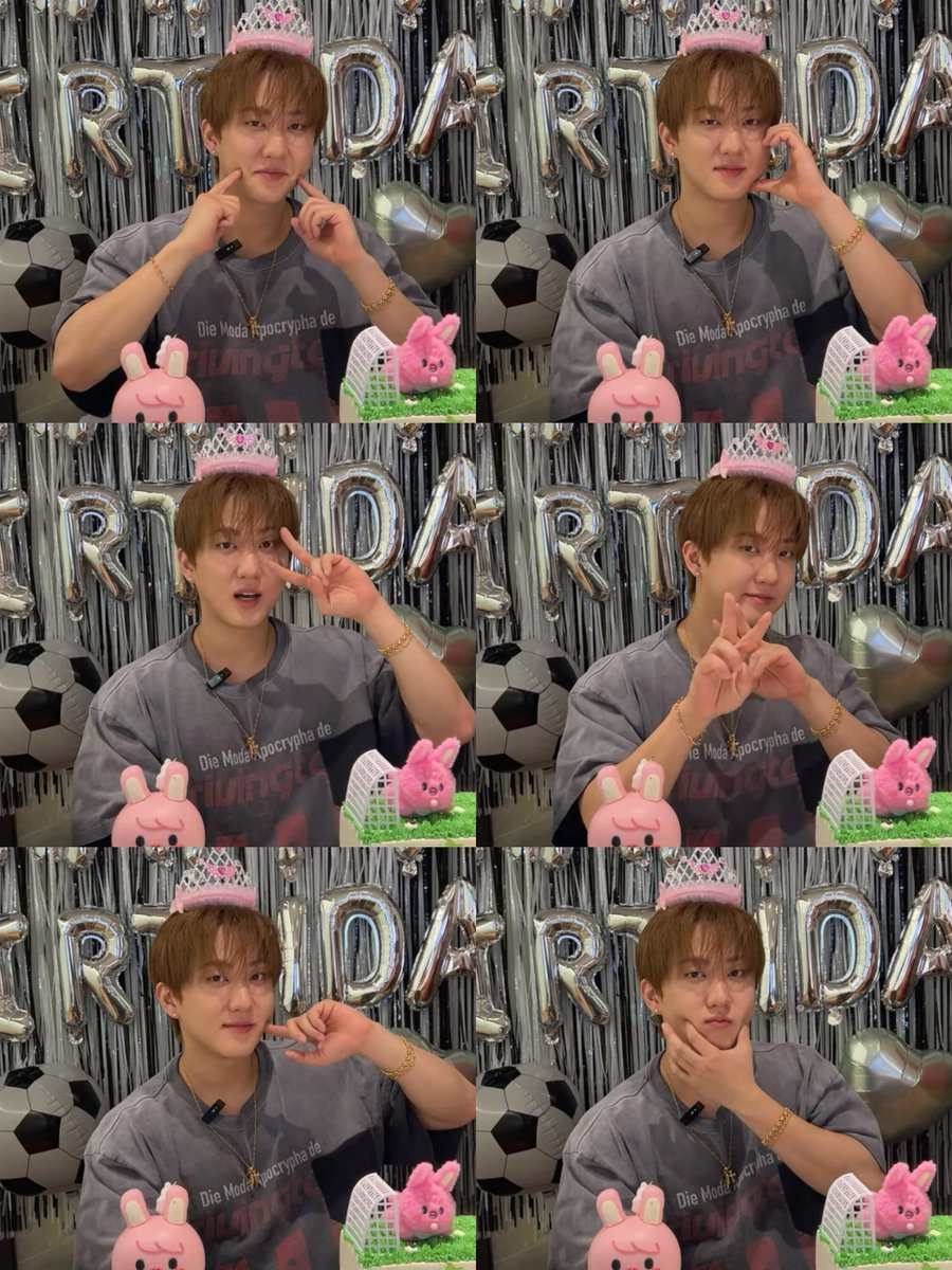 ZLuqLXr9GAfrlis's tweet photo. 애교 포즈하고 캡쳐타임 ♡ https://t.co/IchjoKGLcW