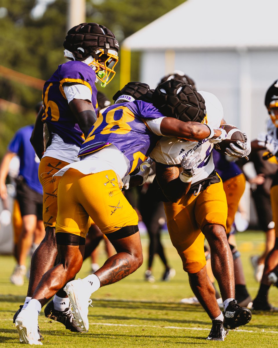ECUPiratesFB's tweet photo. Full pads 😈 https://t.co/o0Swk55Hkm