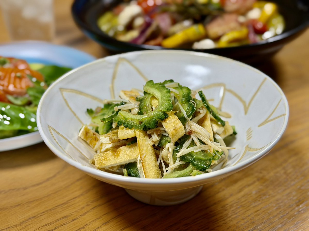 asakusakumasan's tweet photo. 今夜のヘルシーメニューは野菜いっぱい食べたくてタジン鍋。#ごちそうフォト
#ヘルシー #健康ご飯
#OMELETYELLOW https://t.co/Jbx6icvoeV