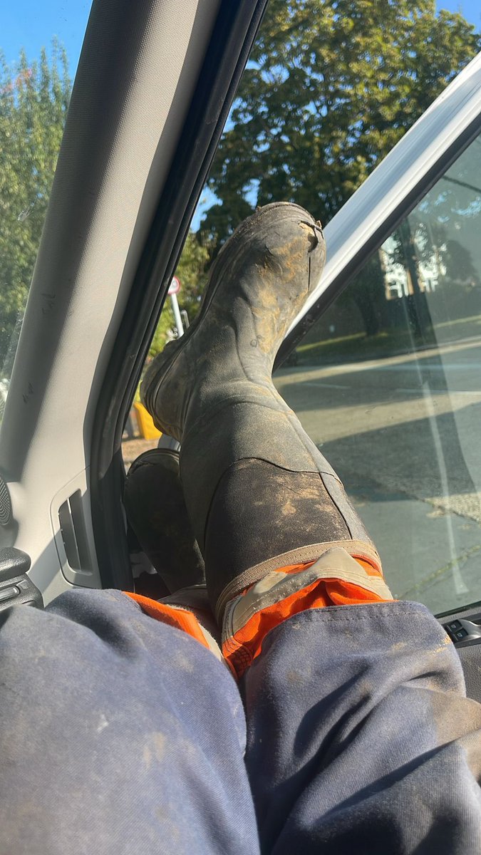 domlorrydriver's tweet photo. Vid of Buckz in the heat. These are seriously hot to wear. Socks wet through. Tribute your hard working wellie wearers
https://t.co/mWZ2LTLBtl
#sweatyboots #dirtyboots #bootmaster #mastersboots #bootworship #lickmyboots #size12feet #malefeet #cashmaster #cashsub #tradie #footfetish #gayfetish