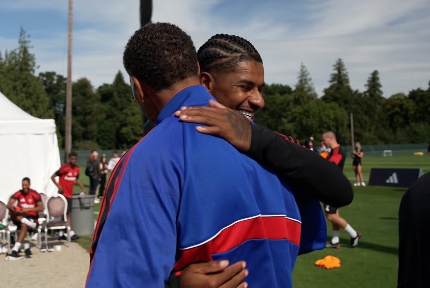 mufcMPB's tweet photo. Rio Ferdinand &amp; Marcus Rashford at Manchester United’s training camp ❤️ https://t.co/YzUzJfbh1g