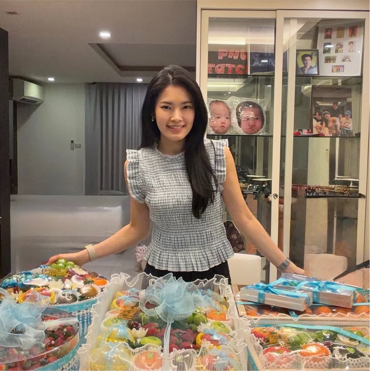babyindec's tweet photo. ทำไมหม่าม๊าเอาลุกชิ้นกม ๆ ไปไว้ในตู้ล่ะ 🫳🏻 https://t.co/qnbwWfKE2V
