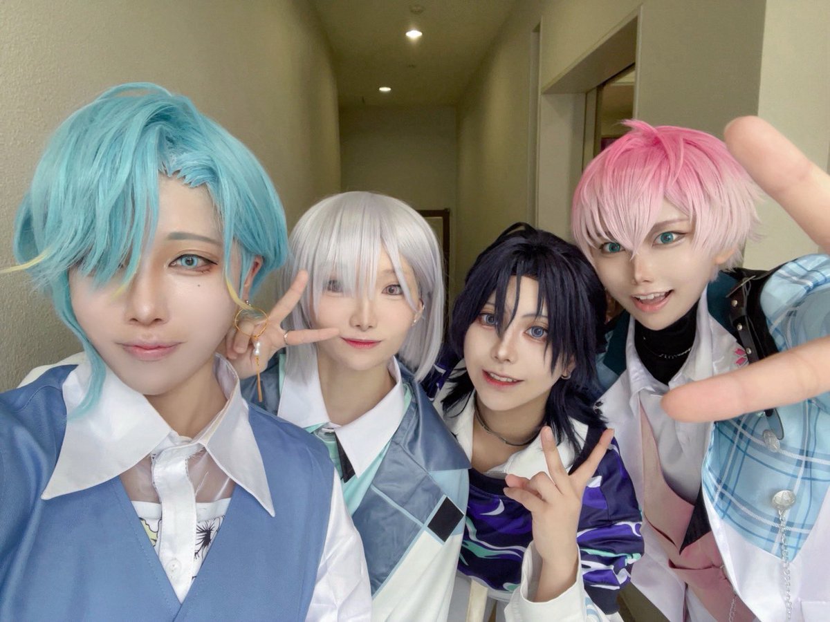 mill_kshake's tweet photo. 🌈🕒の高校生アイドルで💍📘やってきた！！
ガラスに映る自分たちかわいいかわいいしてた🫠ﾍｯ
オリ曲やれて嬉しかった〜🥳

#COSSANat高田馬場 #TCC
#ぷれあどーる https://t.co/Tn6u8mnMxO