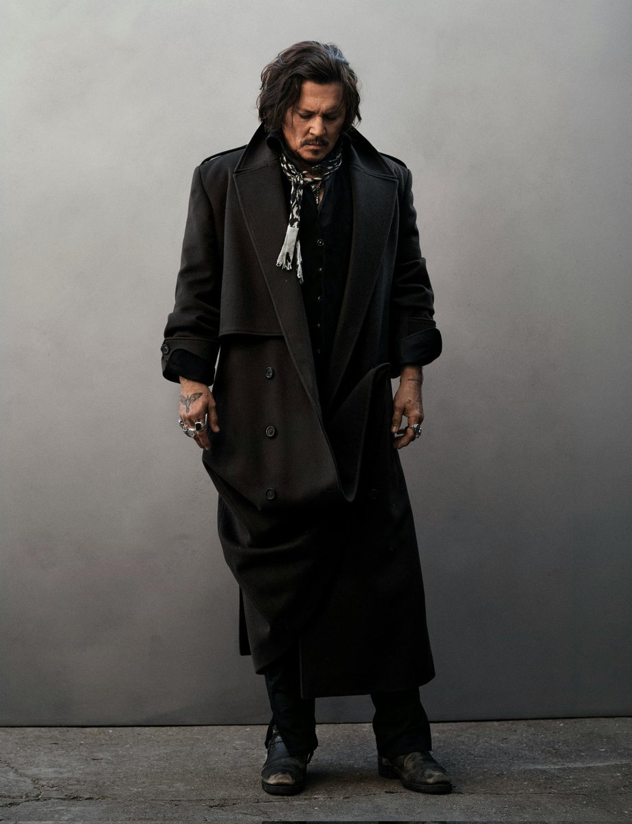 jcdbrooke's tweet photo. NEW!!! Johnny Depp for Dior Sauvage Extrait ❤️‍🔥🙌🏻 #JohnnyDepp #Dior https://t.co/TbwwhvEjzE