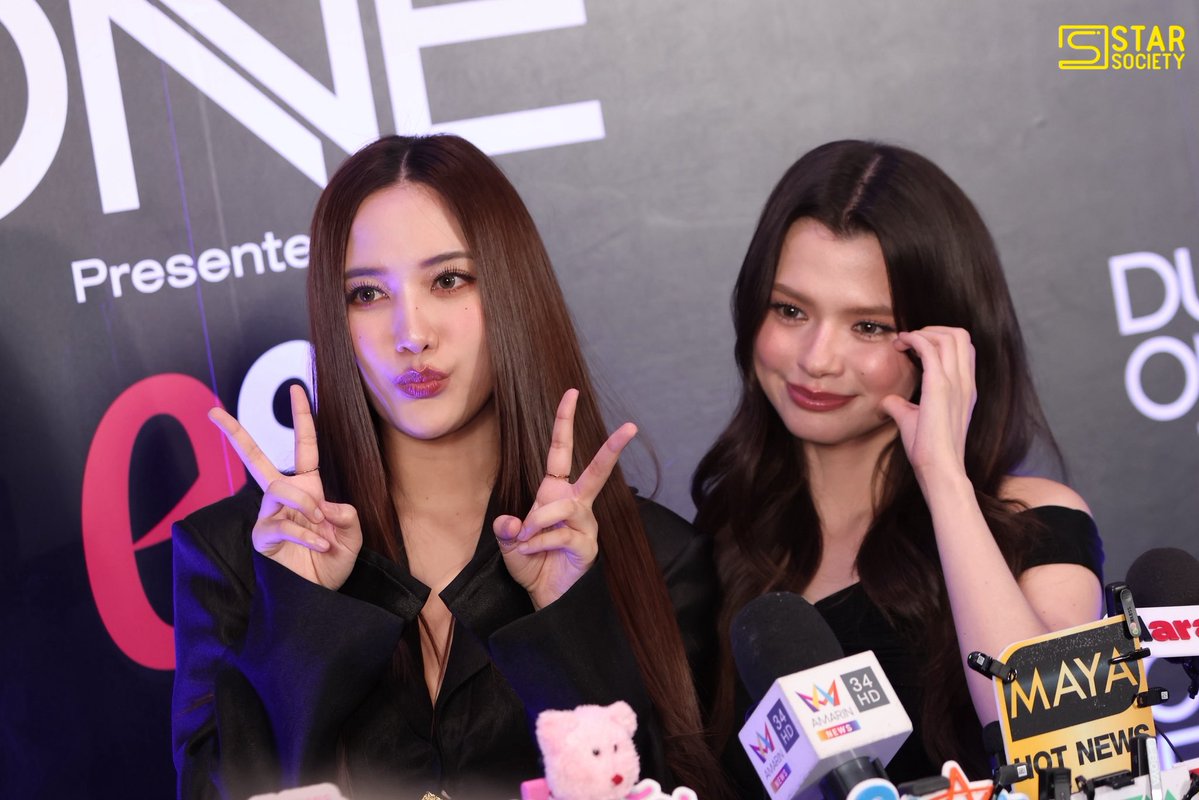 STARSOCIETY_TH's tweet photo. “ฟรีน-เบ็คกี้” ในงานแถลงข่าวเปิดตัว PROJECT DUO ONE กับงาน DUO ONE : TWO SOULS, ONE DREAM PRESS CONFERENCE

#PROJECTDUOONExFreenBecky
#srchafreen​ #Beckysangels
#PROJECTDUOONEPresscon
#แถลงข่าวเปิดตัวPROJECTDUOONE https://t.co/9Ua1ZtXDbd