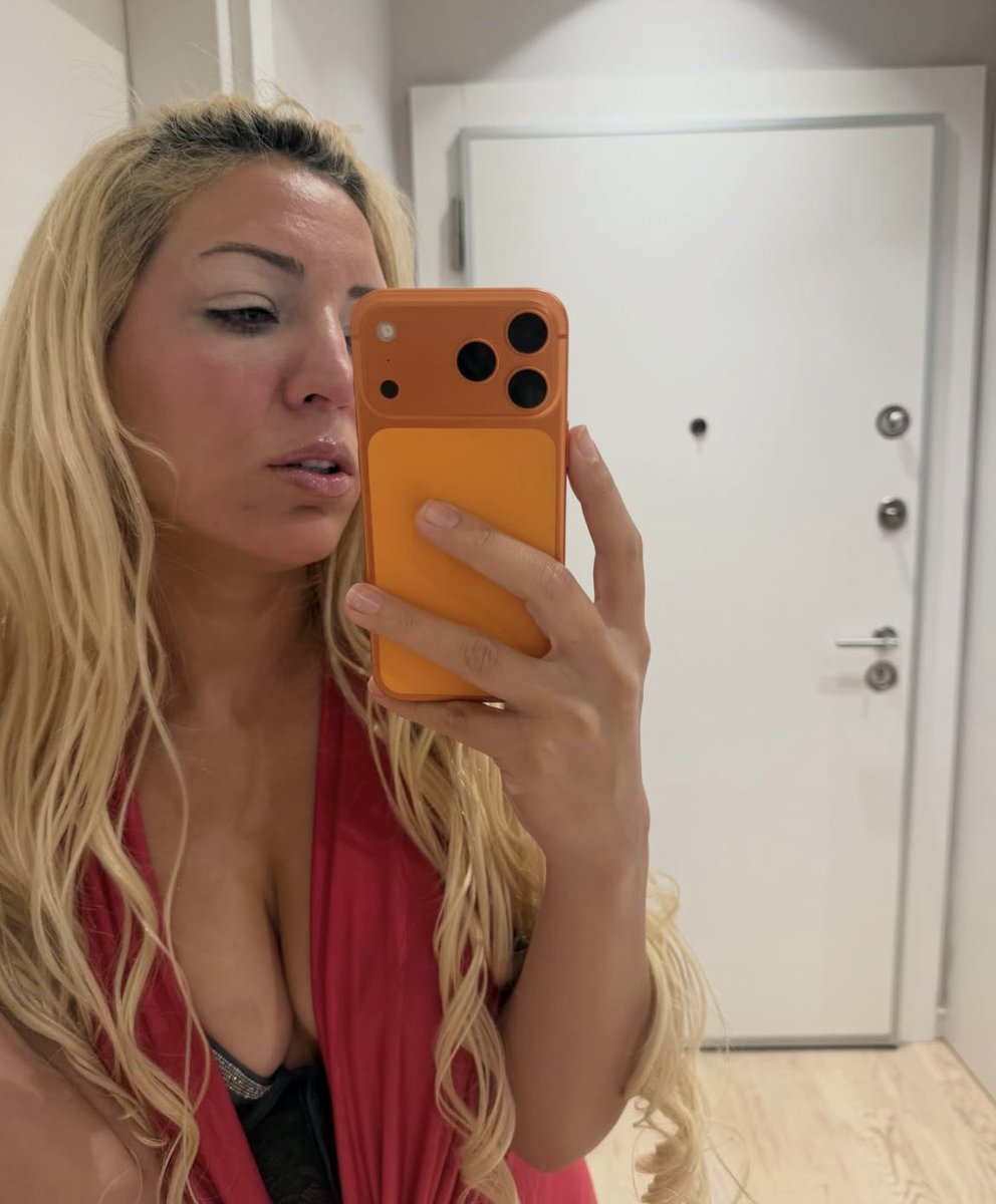 Fidanatalaytr's tweet photo. Aralarına bakmak isteyenler var mı 🤭😋 https://t.co/8atO5P6qqk
