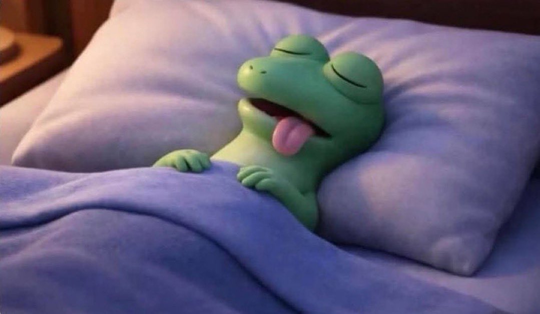 gabrrlgh's tweet photo. “si te duermes la siesta no vas a dormir por la noche” 

yo en la siesta y en la noche: https://t.co/9t1lYzrhHA