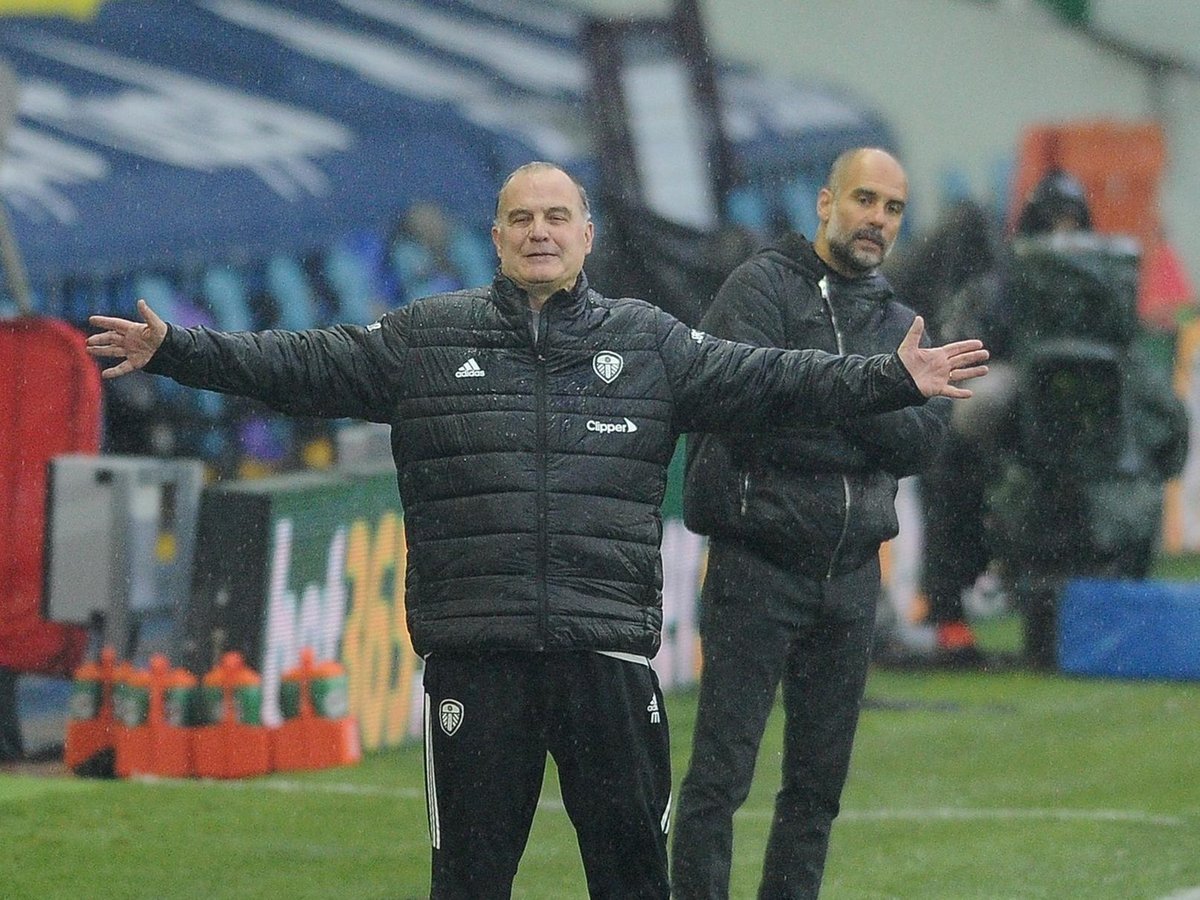 FootballTalkHQ's tweet photo. 🗣️ Pep Guardiola on Marcelo Bielsa:

"Give him my Barcelona and you will see how he will win titles." 

"Give me Leeds, I would still be in the Championship. I wouldn't have achieved promotion." https://t.co/izZWyQOCVE