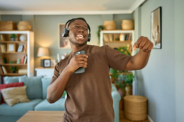 CapricornFM's tweet photo. #SingItBack | It’s not just about listening it’s about singing! Give us your best version of today’s song and send your voice note to Lesedi Molekwa via WhatsApp: 079 899 6226. https://t.co/5WoM9aQrBZ