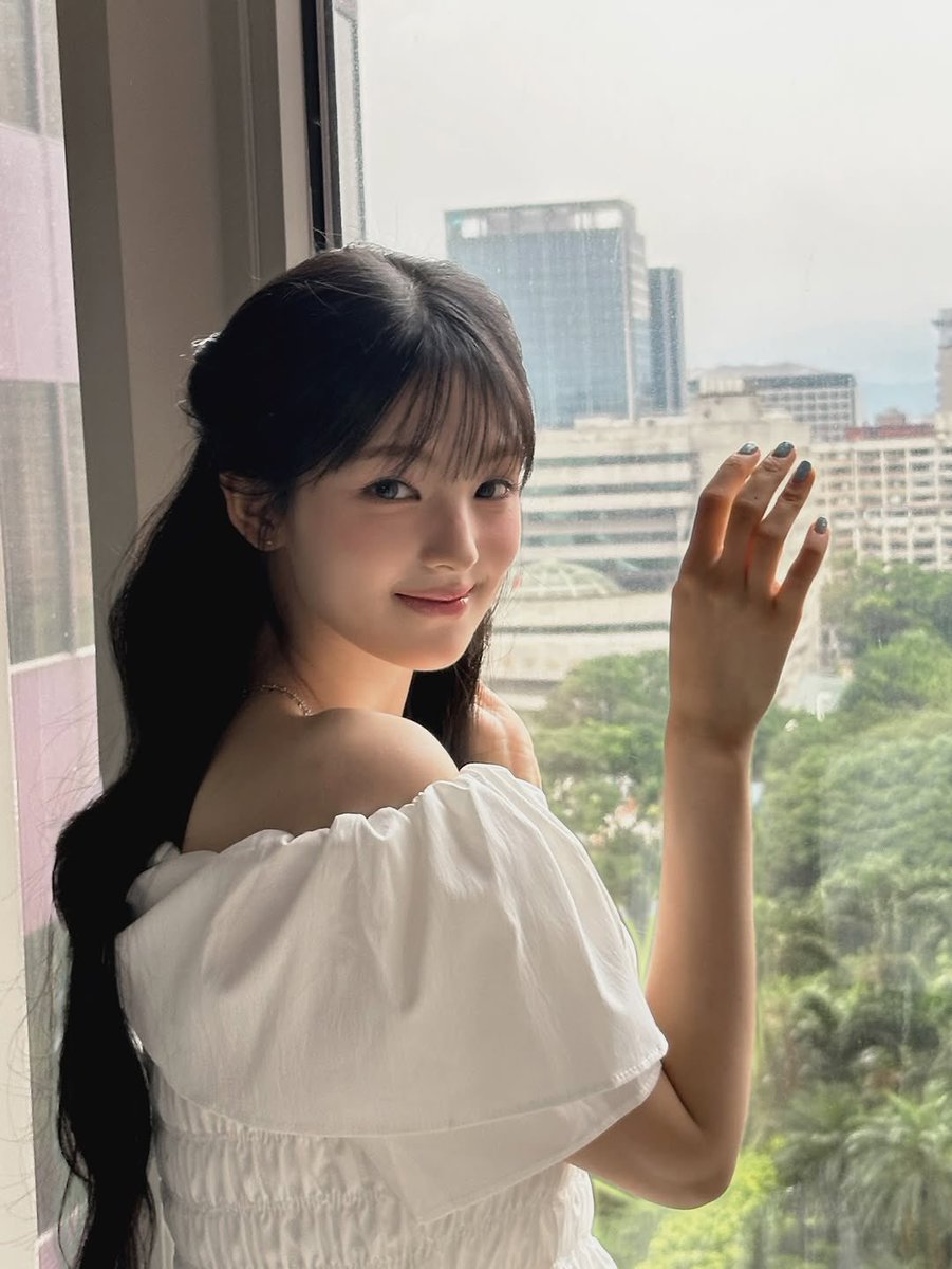 AttackerGyubin's tweet photo. Feelin’ like a princess lately :o https://t.co/FEygeDVMvp