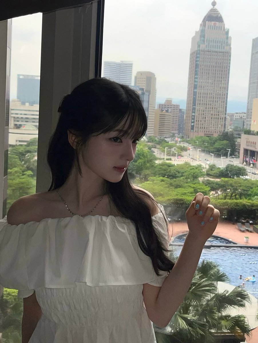 AttackerGyubin's tweet photo. Feelin’ like a princess lately :o https://t.co/FEygeDVMvp
