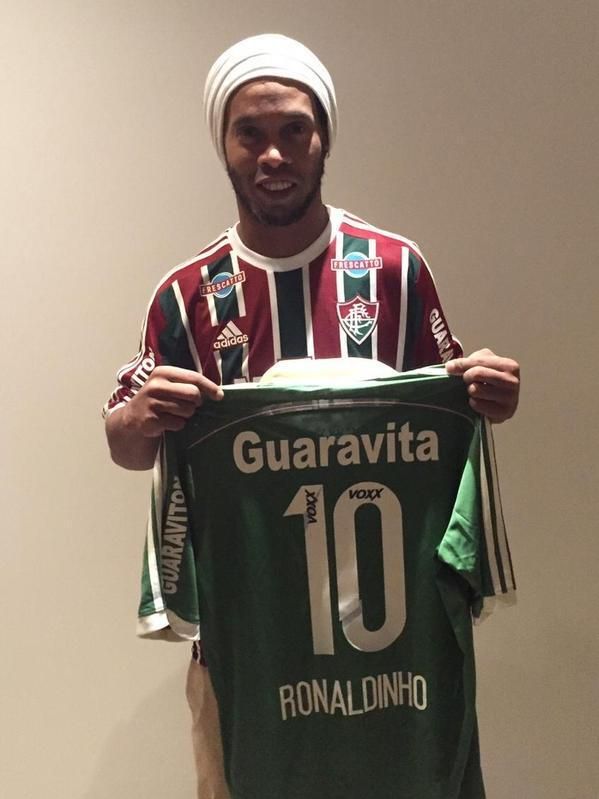classicshirts's tweet photo. Ronaldinho at Fluminense Era 🇧🇷💫 

🌍️ Worldwide Shipping

🛒 Shop Here - https://t.co/4Xov1sy8PV https://t.co/xU0SzqobVY