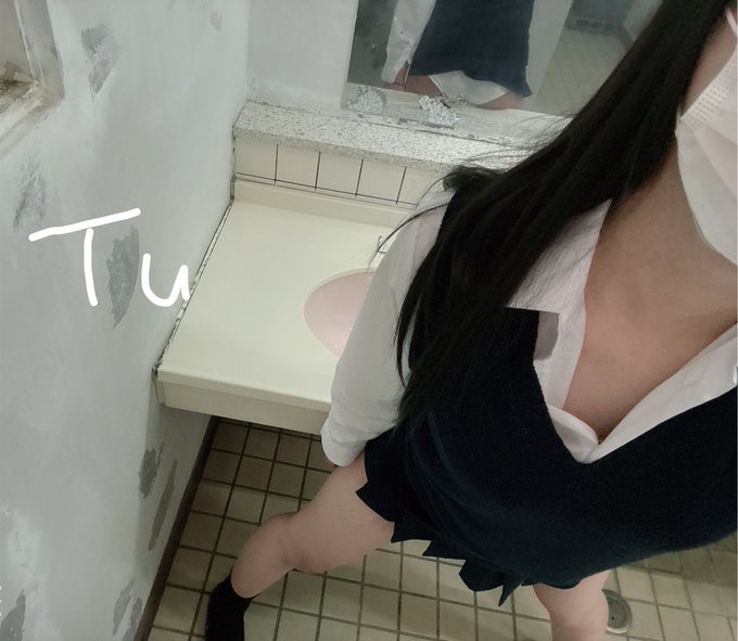 bevel9t's tweet photo. トイレでとってみたｗｗ https://t.co/jM1XvOsd6b