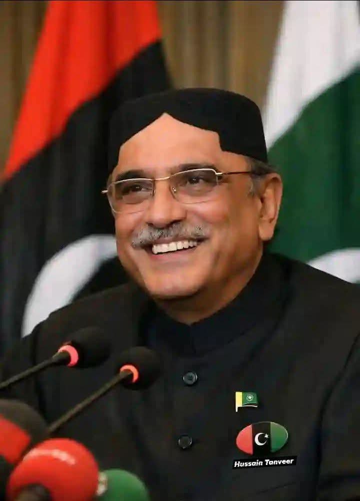 AftabBaloch05's tweet photo. The king 👑 of politics https://t.co/dCKFKna0Bb