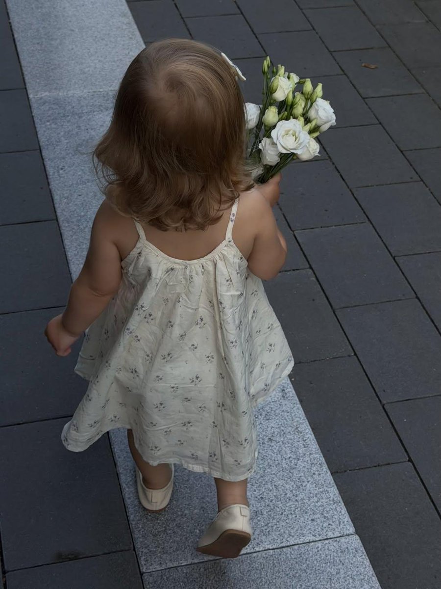 Timmysofine's tweet photo. How you should dress your daughter 🤗 https://t.co/bF8gWreSL9