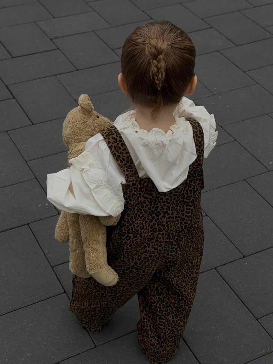 Timmysofine's tweet photo. How you should dress your daughter 🤗 https://t.co/bF8gWreSL9