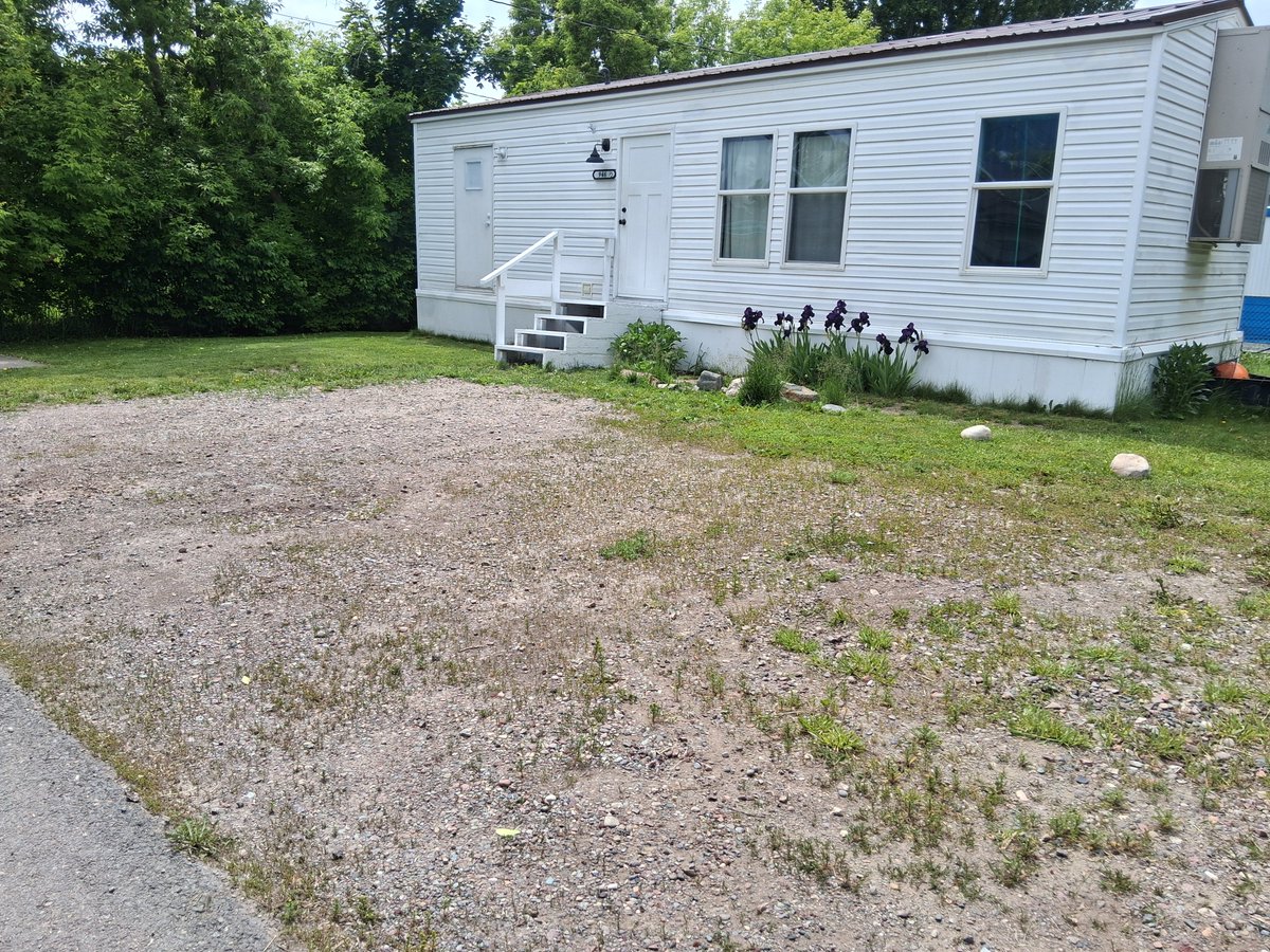 RuthBaerProbert's tweet photo. I'll dox myself. Because God hath not given us the spirit of fear, but of power, of love, and of a sound mind. 
 This is my beautiful home. 12 feet wide. Meets all of our needs. Purchased from Todd and @KolstadKrista who's daughter Gov. Gianforte ripped away for trans mutilation https://t.co/cLGSChlydx