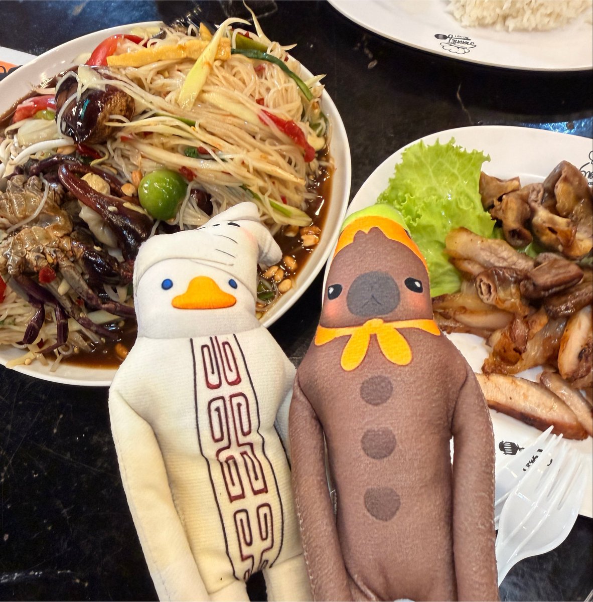 sniqxm's tweet photo. วันนี้อ้วมมาเดทกับผู้สาว ไม่ต้องกินข้าวคนเดียวแล้วนะครับ😌
#JookKroo
#OhAe https://t.co/HCO8E9K8mN
