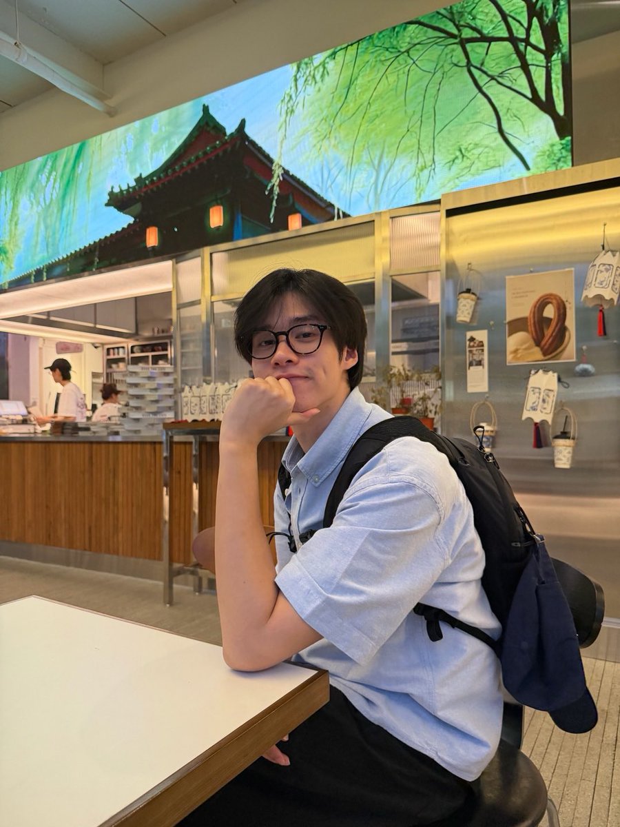 LittleturtleK's tweet photo. วิ่งแลกแว่น https://t.co/fG2ZAre8v9