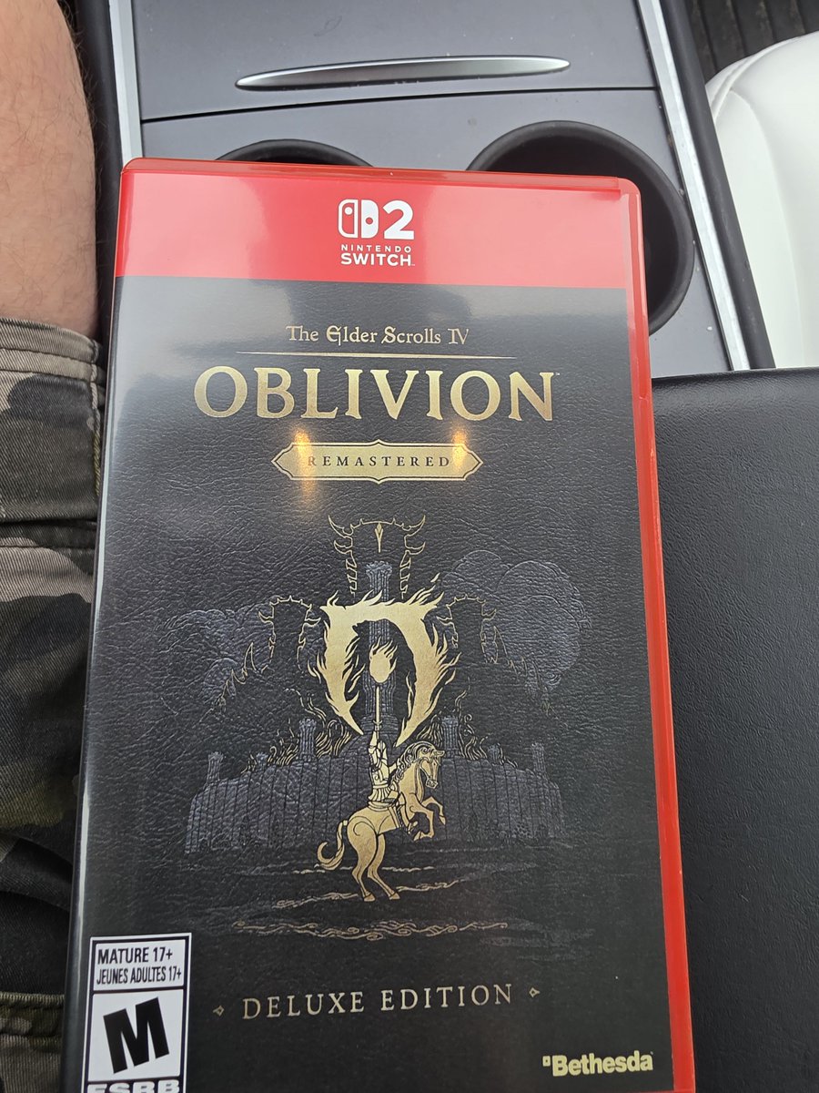 RavenOryon's tweet photo. Time to return home to Tamriel. @ElderScrolls @BethesdaStudios https://t.co/a0hT5GH2yj