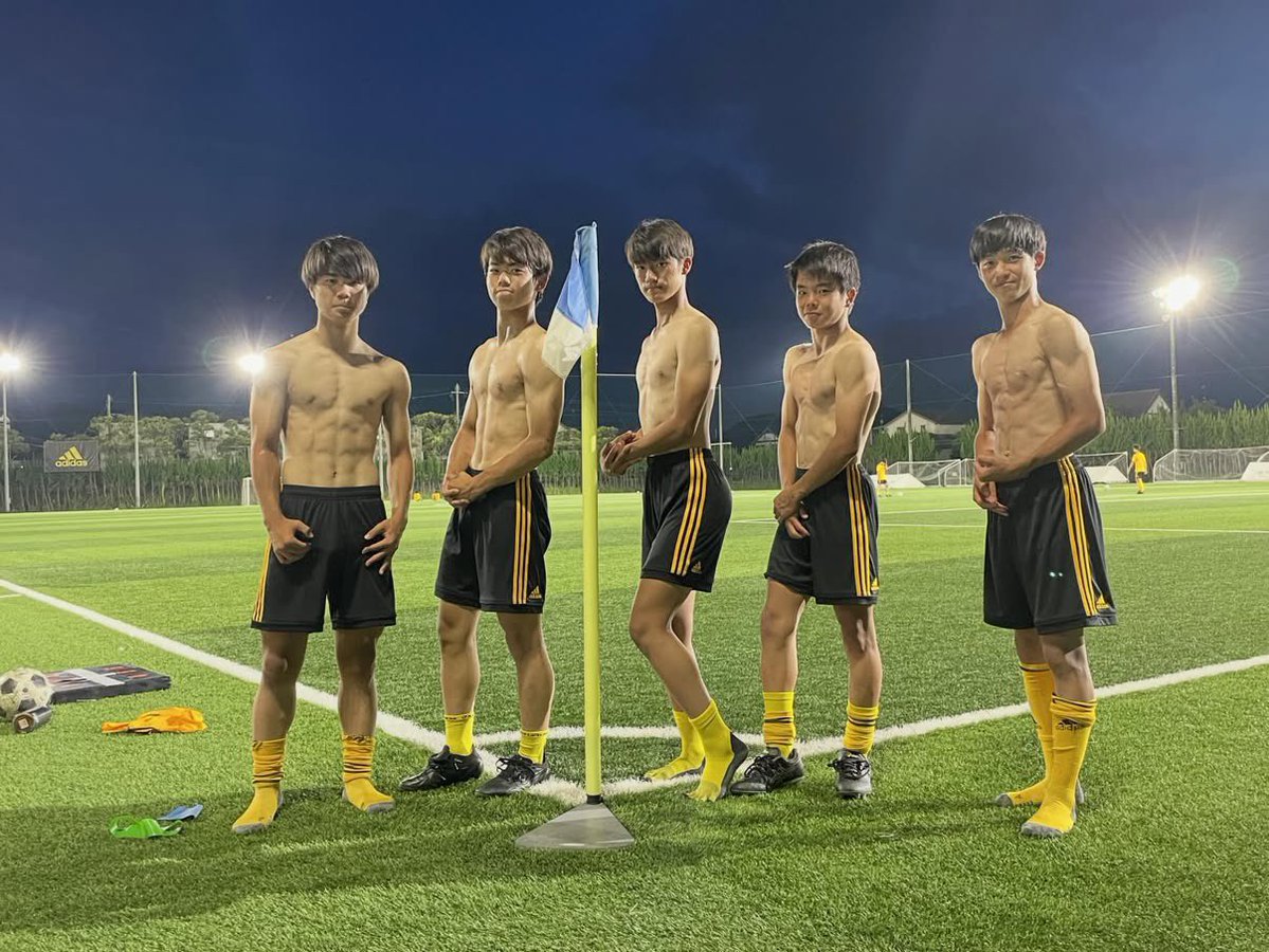 M07214545315's tweet photo. サッカー部らしい⚽️
筋肉触りたい💪💕 https://t.co/pnGTMrOSwk