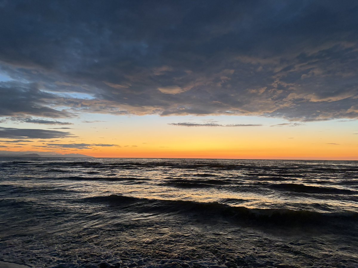 Blue__noah's tweet photo. 山の日に海に行くっていうね🌊 https://t.co/VzMslBRAgr