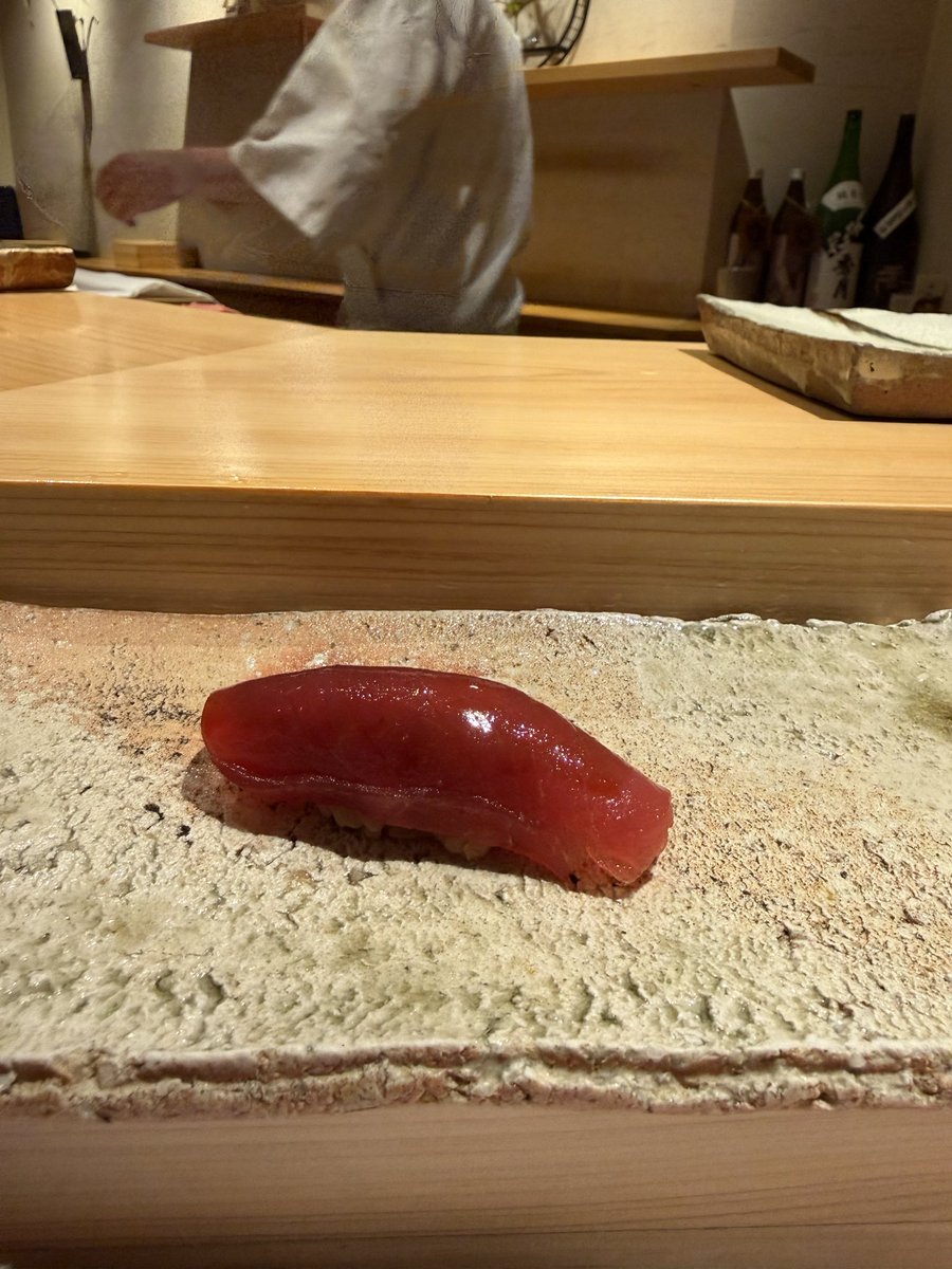 r0903ryo's tweet photo. 早めの誕生日祝いで社長に連れて行っていただきました🎊

本当にとにかく美味しく感動です。

最近調子悪いので気合い入れ直すぞ！
コッカラッス！ https://t.co/5q84lblnGq