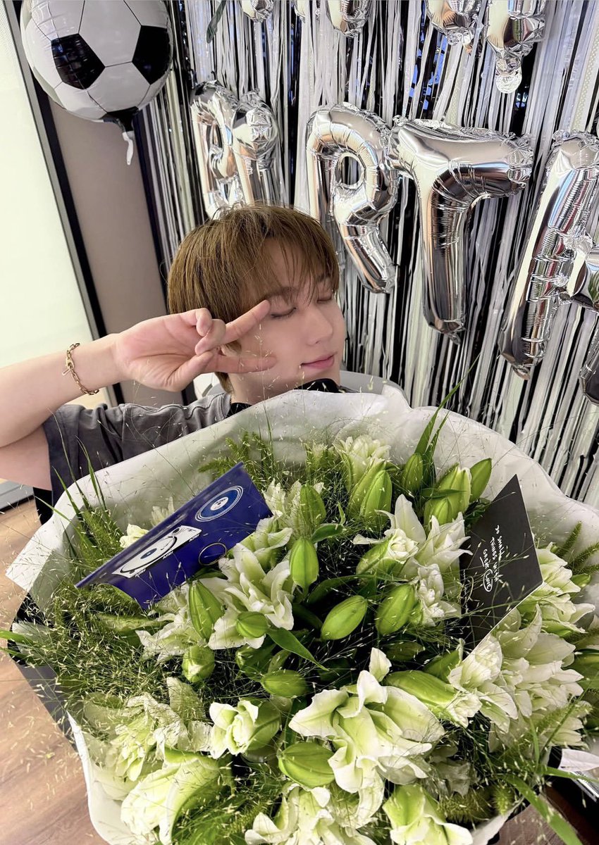spearhyunnie tweet picture