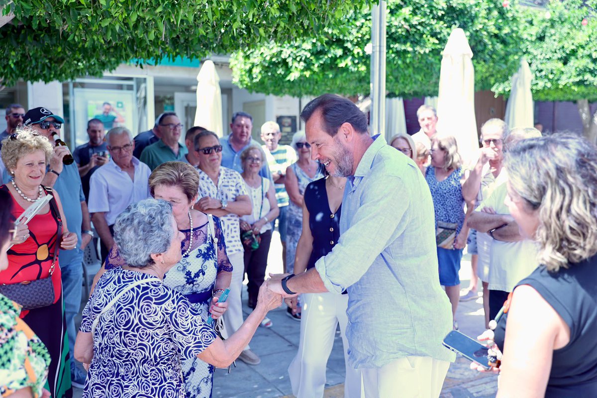 oscar_puente_'s tweet photo. Hoy he visitado también el municipio de Cantoria, donde he podido sentir el cariño de su gente.

He visitado junto a la alcaldesa la rehabilitación de su ayuntamiento, un edificio sostenible y de futuro. https://t.co/EZprPvryBe