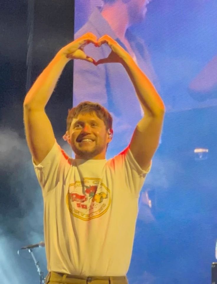 NHGALLERY93's tweet photo. Just a little reminder that you are loved! We’re so proud of how far you’ve come, of the person you are today and of everything that’s still ahead of you. You’re doing so well, even on the days when it might not feel like it. We’re always rooting for you and cheering you on. 🤍 https://t.co/cwNnaf04r8