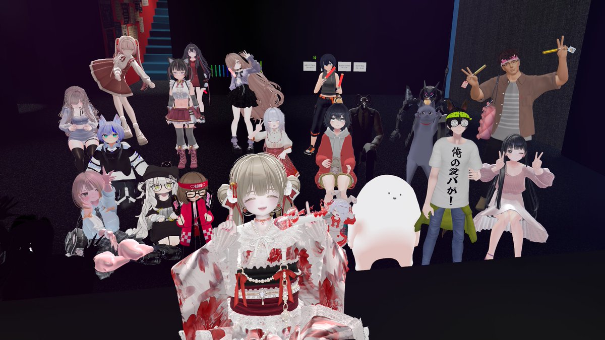 susuchan_vrc02's tweet photo. ヲタ活!! #VRC_WOTAKATU 第一回営業日でした✨
沢山の方が来てくれて待機列もできて、準備頑張ってよかった❤

VRCのライブは声が出しにくいと思うけど、このイベントはぐちゃぐちゃになって声出すイベントなので
コールやヲタ芸を楽しみたい人に気軽に遊びに来て欲しいです！

#すすすてーじ https://t.co/wyILNABRqX