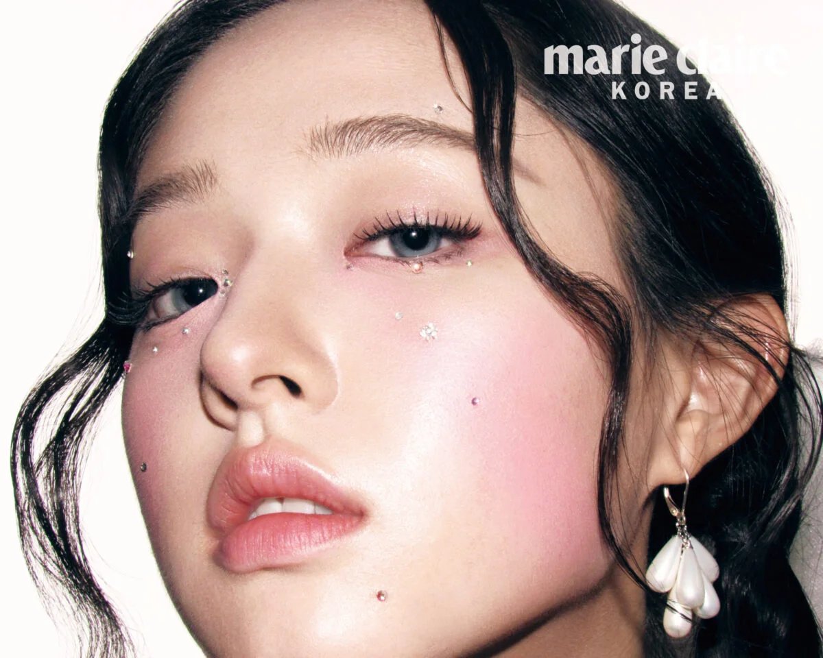 cafewindows's tweet photo. "beyond white" editorial from marie claire korea, july 2026 issue 𑣲𝄞
photographed by beomseok won https://t.co/jzbrzwAKct