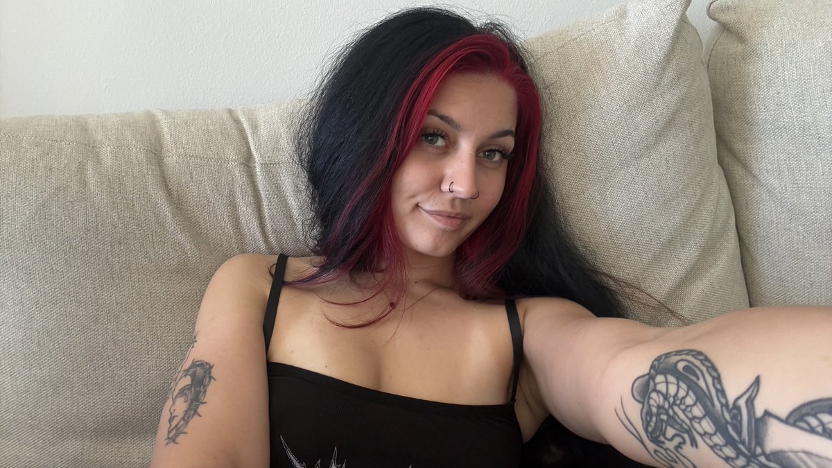 All4Veraa's tweet photo. Desperate looks great on you https://t.co/CIIOyKGBuH