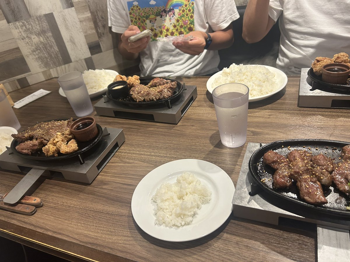 hey_ho113's tweet photo. リリイベからお話会の2日間楽しすぎた‼️
朝から晩まで一緒にいてくれたみんなありがとう〜また日曜日ね👍🏻👍🏻👍🏻 https://t.co/uKhryGbvcR