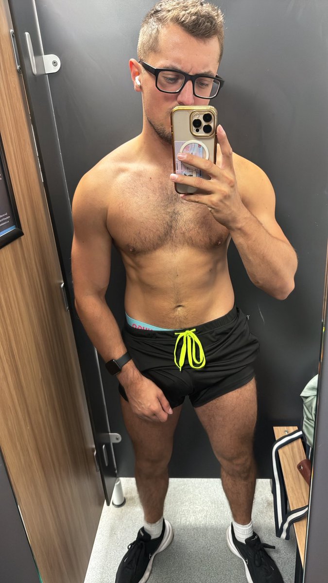 ryanlane98's tweet photo. Gym was a killer #gym #fitness https://t.co/QwrqJVJKep