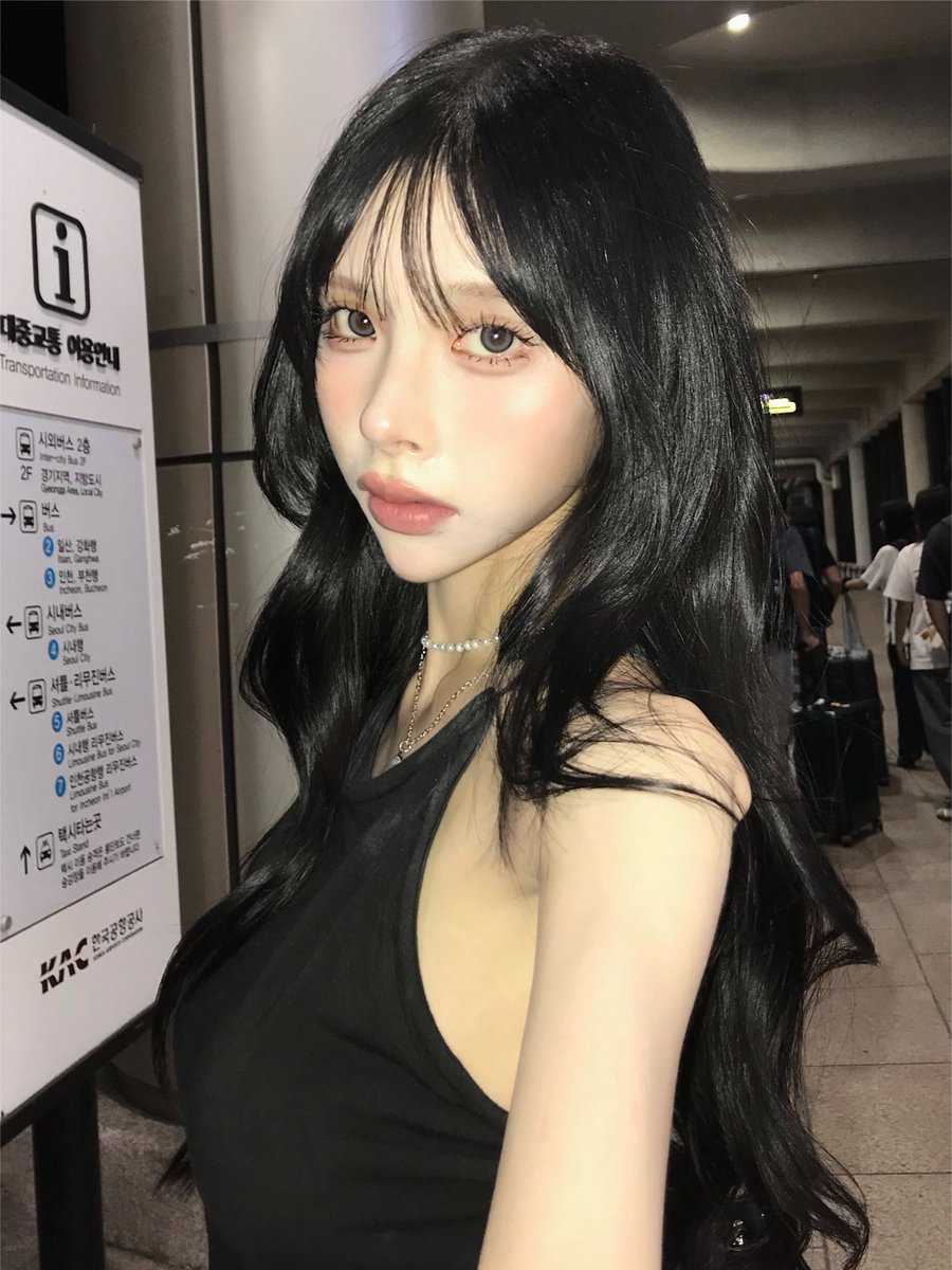 1004yrm_'s tweet photo. 昨日と今日で真逆の系統してる私 https://t.co/e7PTNOhgAO