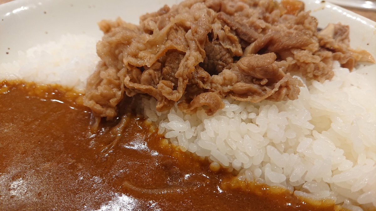 SixNineLove's tweet photo. 思い通りにいかない毎日でも腹は減る。
だから食う。 https://t.co/dtVag7ofNR