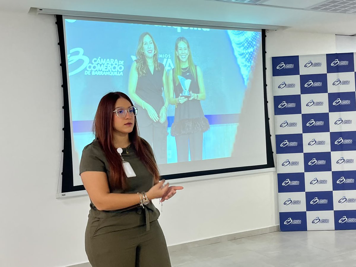 Camarabaq's tweet photo. 🌱 Hoy comienzan los Pitch de los #PremiosAVA2026.

66 organizaciones del Atlántico fueron preseleccionadas por demostrar que la sostenibilidad se construye con acciones concretas que generan valor ambiental, social y empresarial.

Durante tres días presentarán sus buenas prácticas ante el jurado. Hoy abrimos este hilo para conocer las iniciativas del Día 1. 🧵👇